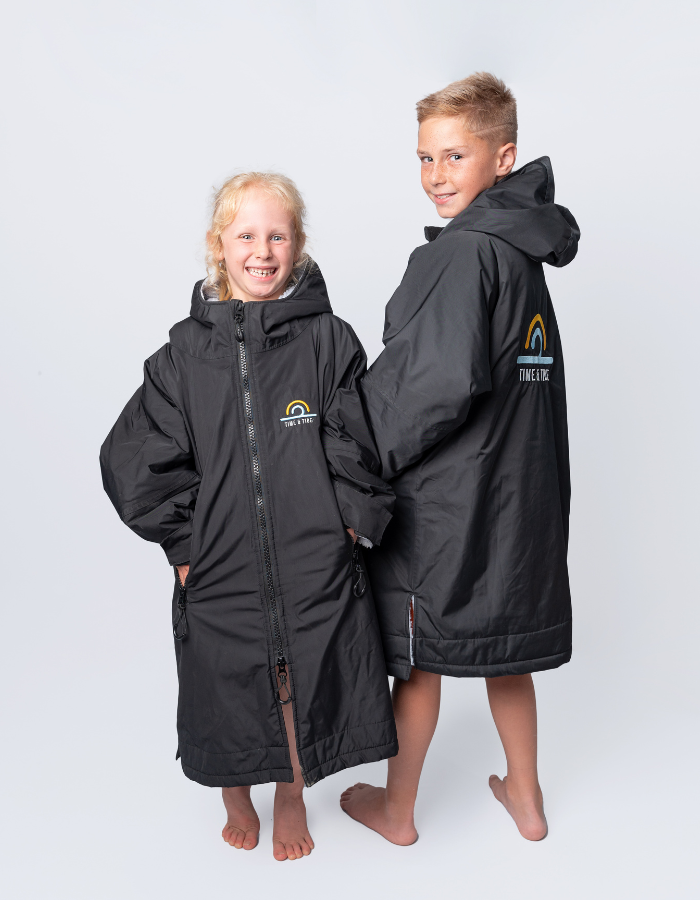 Time & Tide Dry Kids Changing Robe - Black/Grey